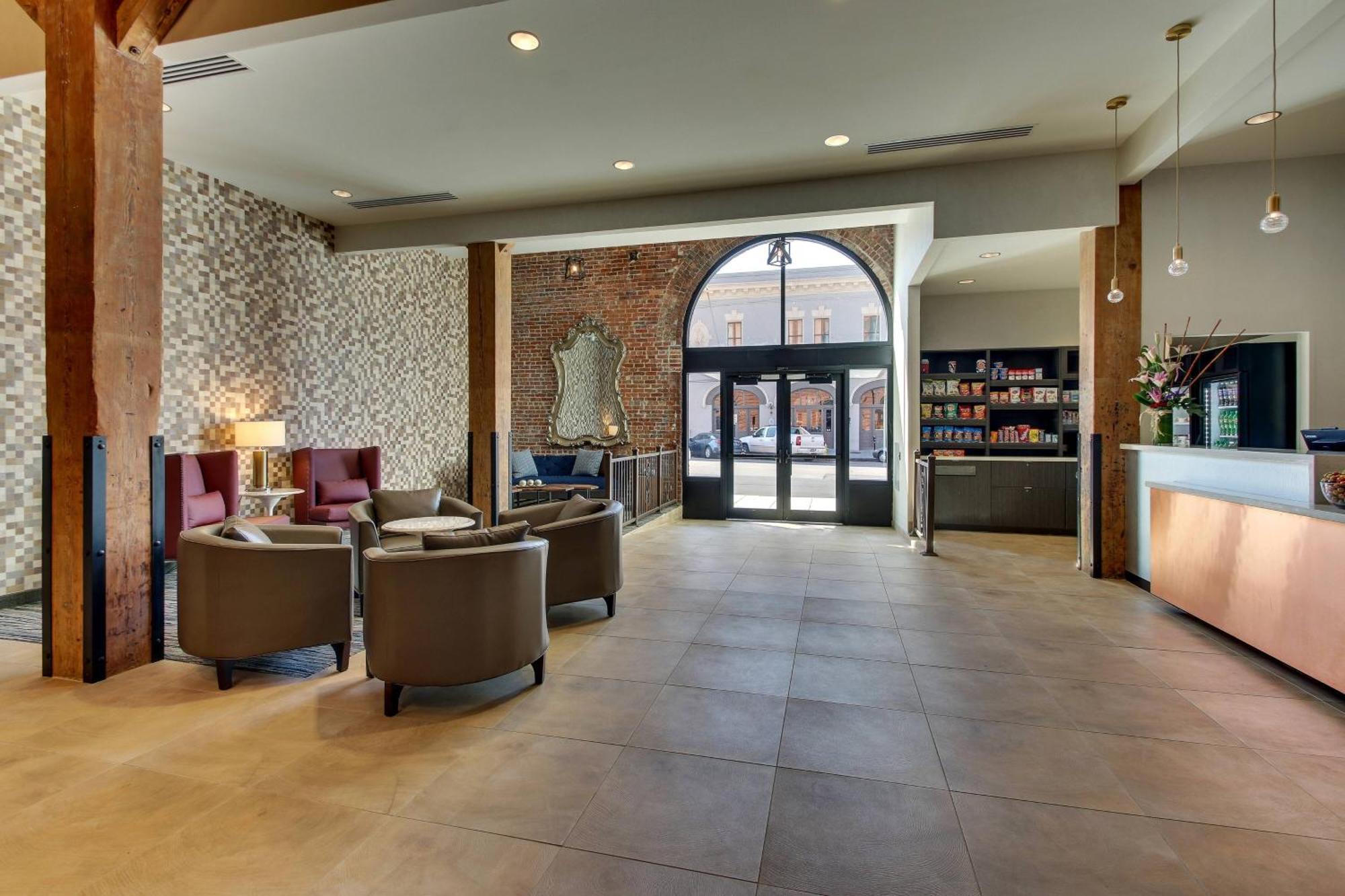 Springhill Suites By Marriott Montgomery Downtown Экстерьер фото